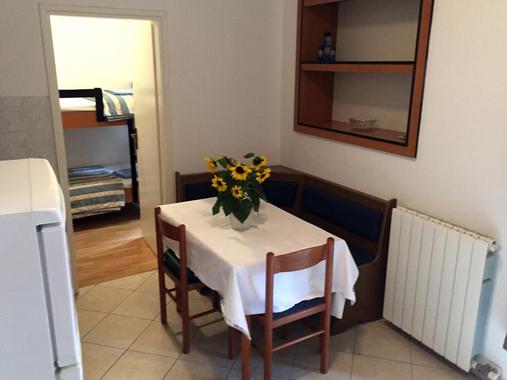 Aqua Family Apartments Karigador Εξωτερικό φωτογραφία