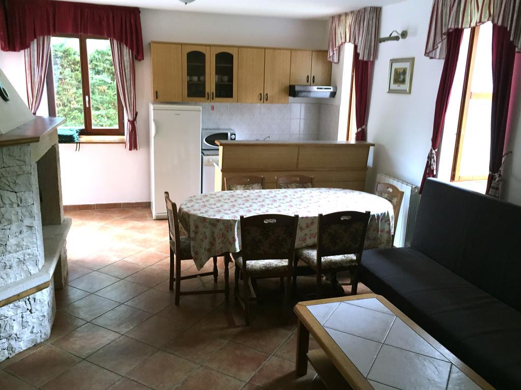 Aqua Family Apartments Karigador Εξωτερικό φωτογραφία