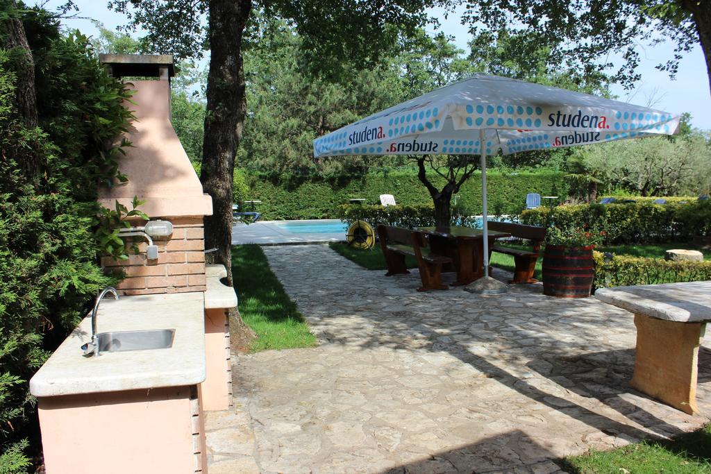 Aqua Family Apartments Karigador Εξωτερικό φωτογραφία