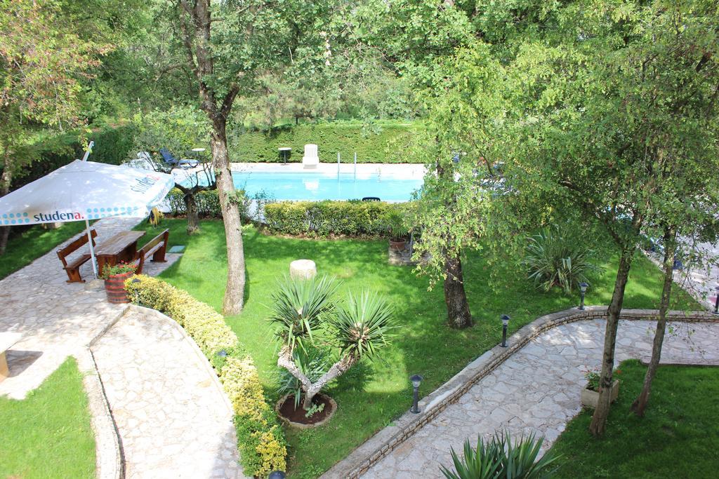 Aqua Family Apartments Karigador Εξωτερικό φωτογραφία